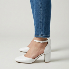 Alaya | Zapatilla con Correa Plateada