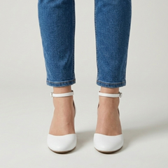 Alaya | Zapatilla con Correa Plateada