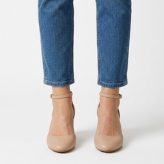 Alaya | Zapatilla con Correa Plateada