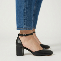 Alaya | Zapatilla con Correa Plateada