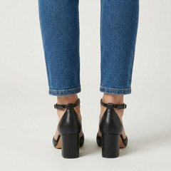 Alaya | Zapatilla con Correa Plateada
