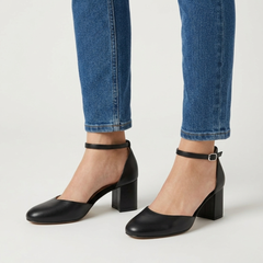 Alaya | Zapatilla con Correa Plateada