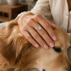 Abrazo Eterno — Anillo Ajustable con Grabado