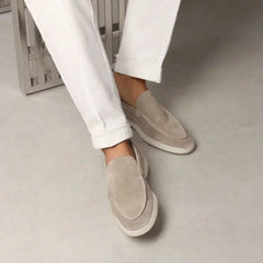 Classico | Mocasín de Gamuza — Gris Claro